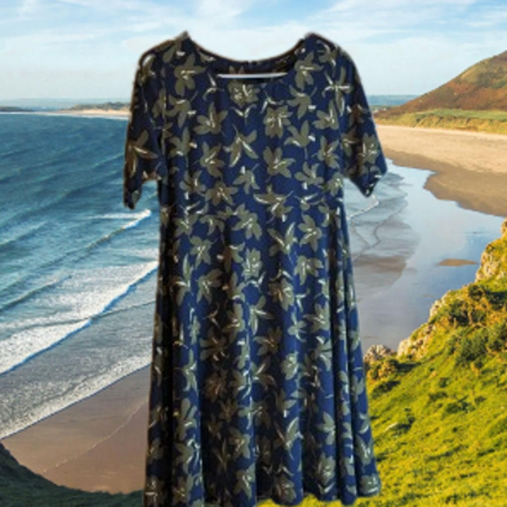 Everly Anthropologie medium blue print dress. Lightweight, beach, fall/winter